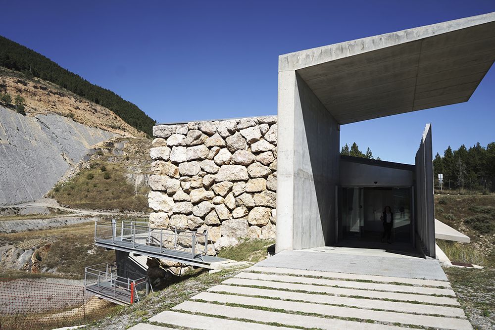 Entrada a l’exposició del museu paleontològic