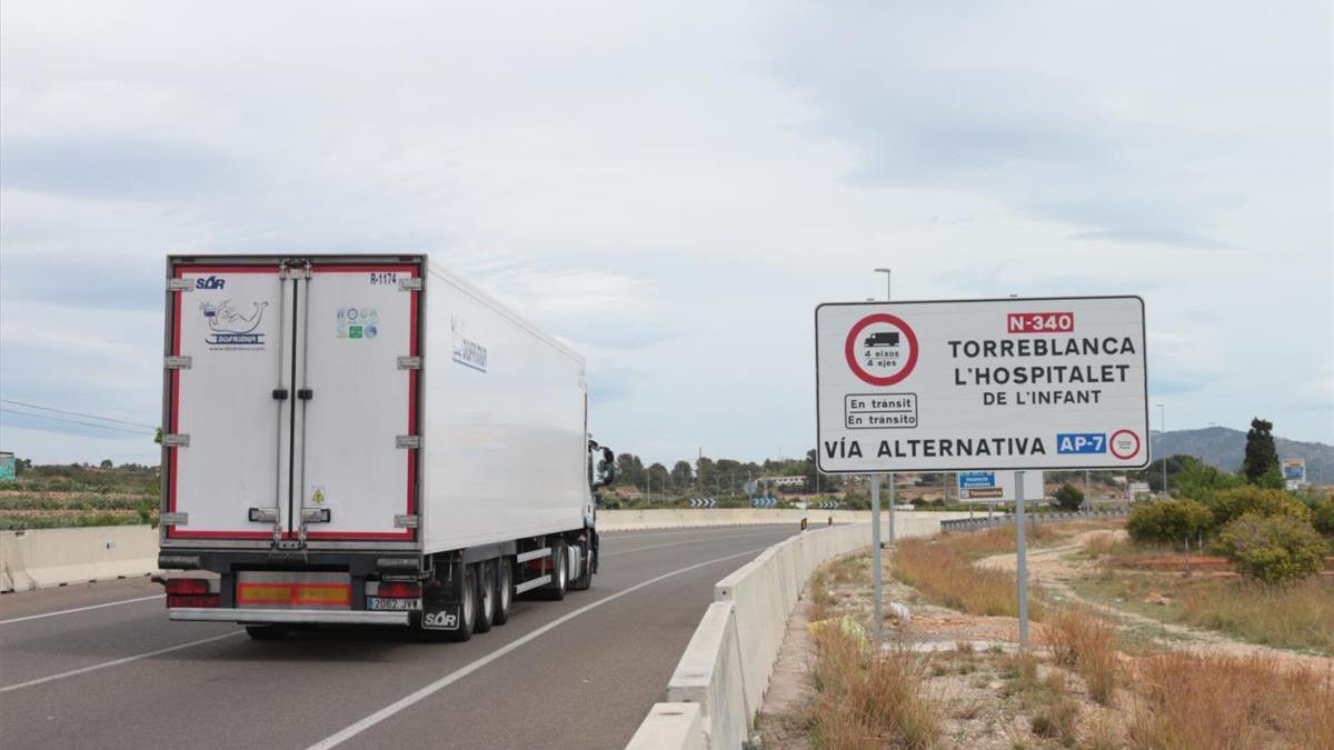 Los camiones ya tienen descuento en la AP-7 desde Torreblanca al límite con Cataluña