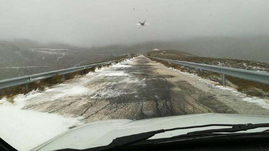 Carreteras afectadas por el hielo y la nieve