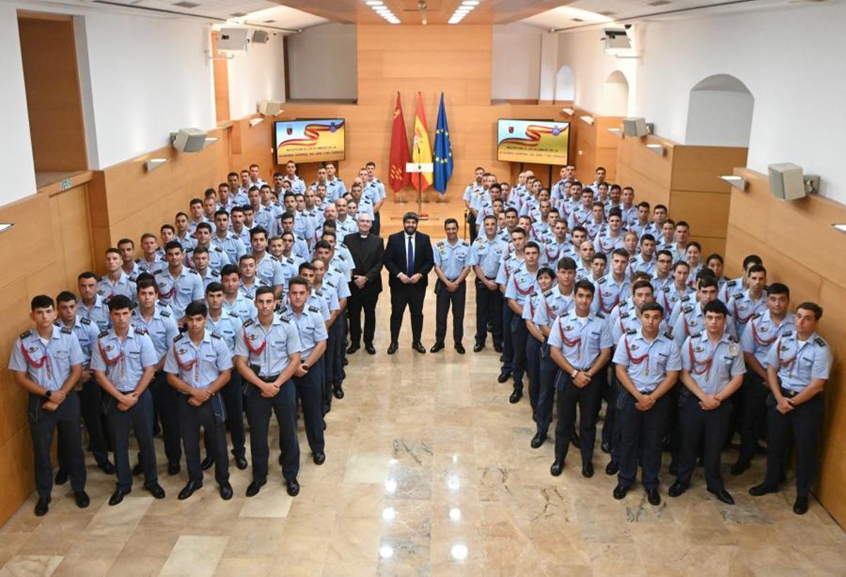 Un "banderí de reclutament" Un "banderí de reclutament"
