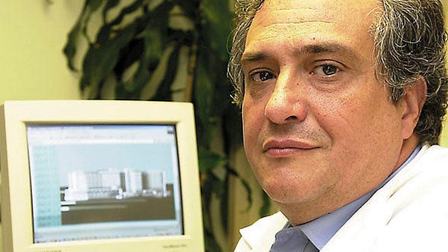 ÁNGEL SIERRA: &quot;A partir de los 50 años, es aconsejable seguir un programa de diagnóstico precoz del cáncer de colon&quot;