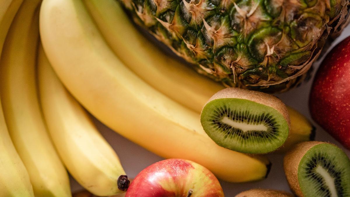 Nadie come las pieles de estas frutas, pero retrasan el envejecimiento