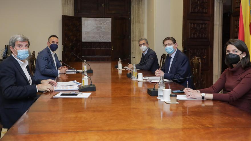 El presidente de PortCastelló, Rafa Simó, estuvo en el encuentro celebrado en la Generalitat.