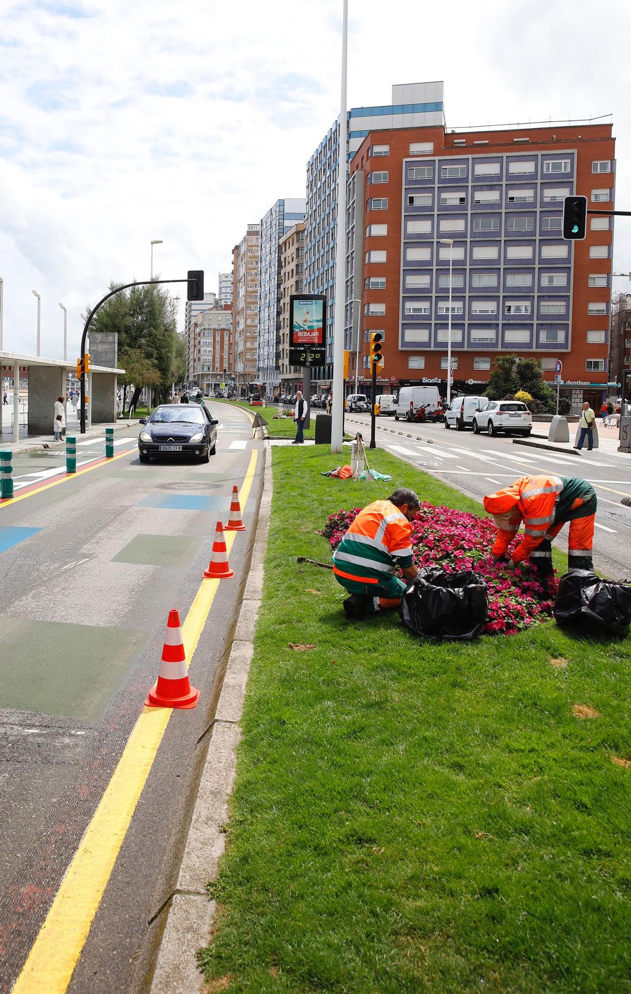 En imágenes: así ha sido la reapertura al tráfico del "cascayu" de Gijón