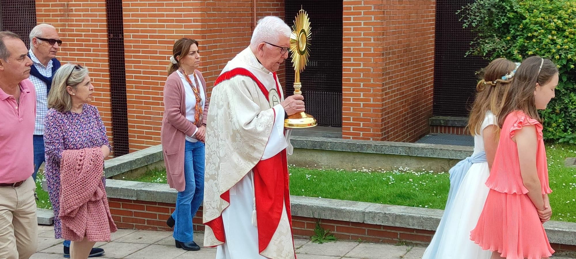 La Fresneda cierra sus fiestas del Corpus con la comida de hermandad