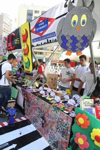 Más de 2.000 alumnos venden los productos que han creado durante el curso