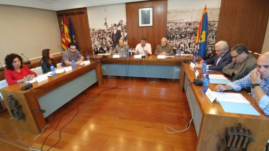 Pacto pionero por el empleo entre Torrevieja, Guardamar y Pilar