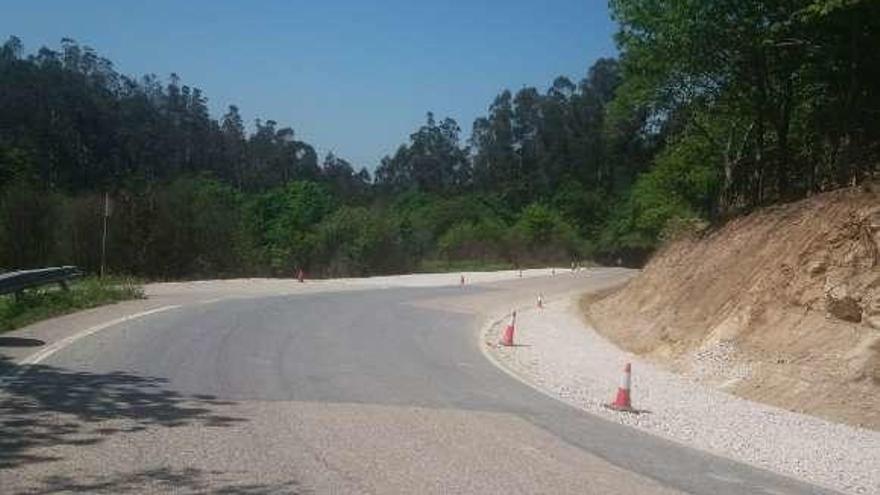 Estado actual de las obras en el acceso a la iglesia de Nespereira.