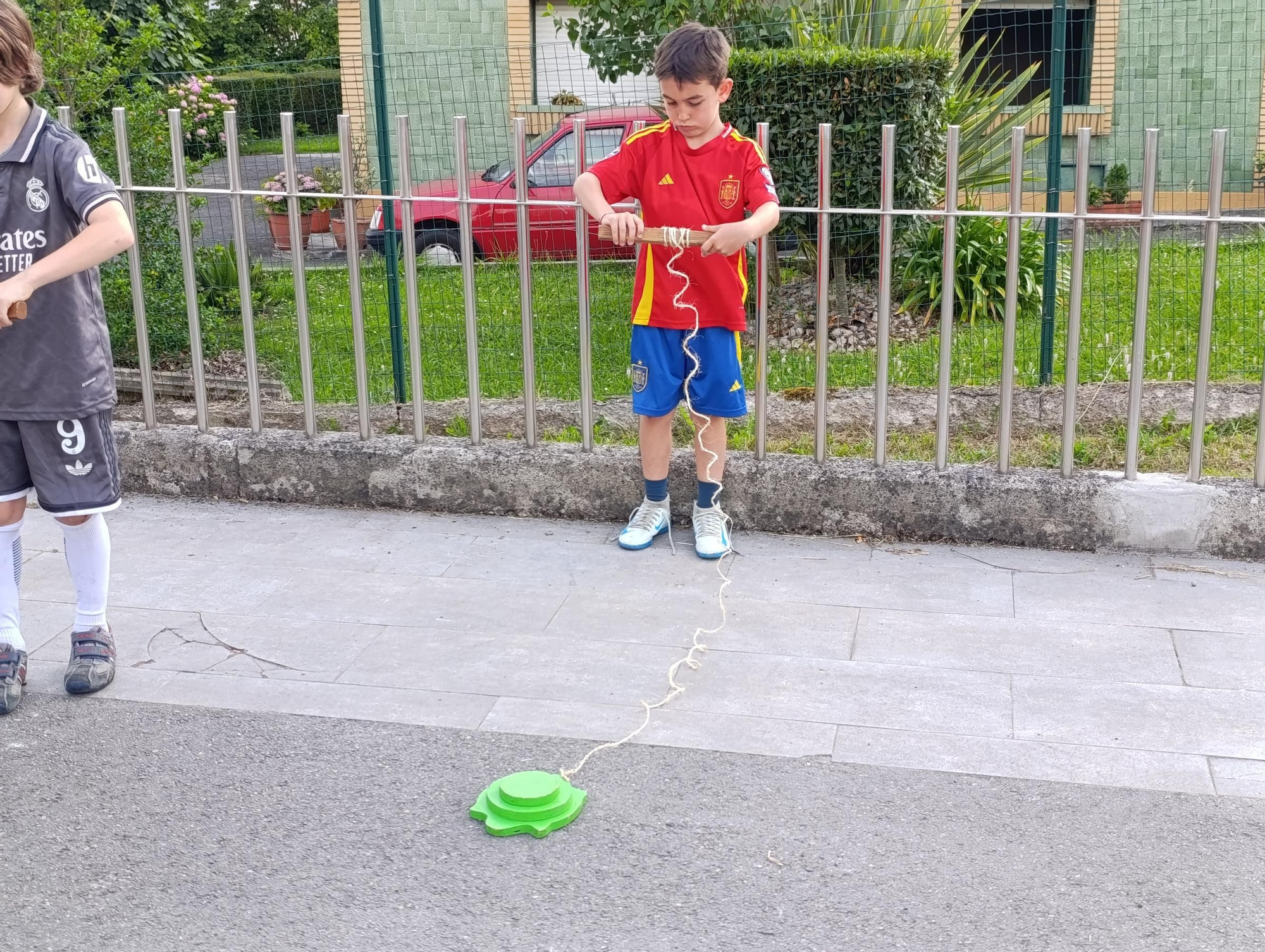 Los pequeños de Viella celebran el "Día de los Paxarrinos"
