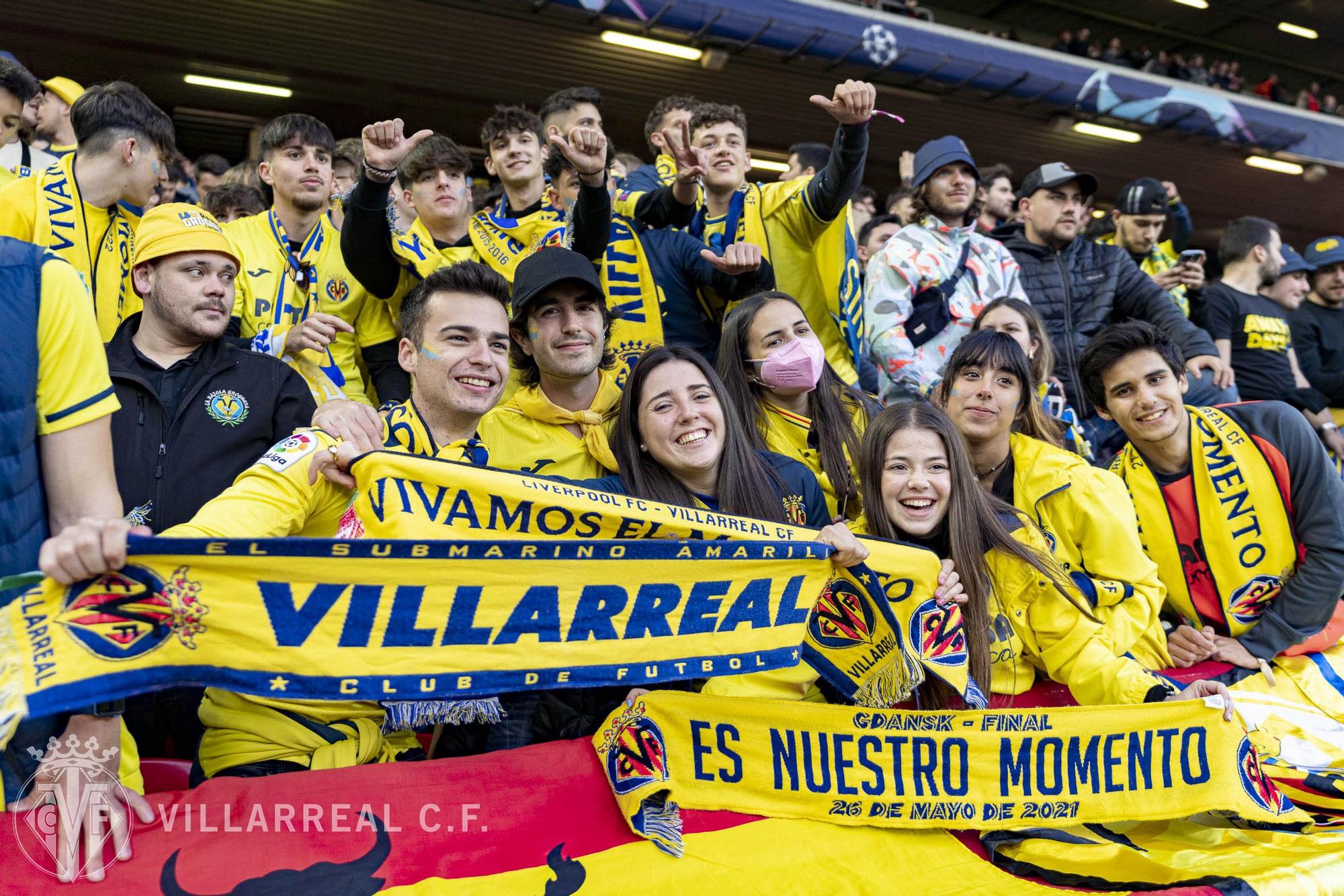 La afición del Villarreal, en Anfield.