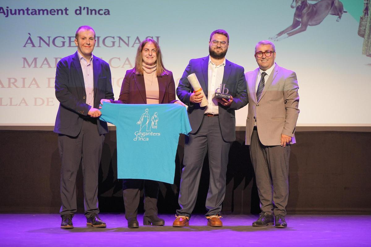 Entrega del premio a la colla de Geganters de Inca.