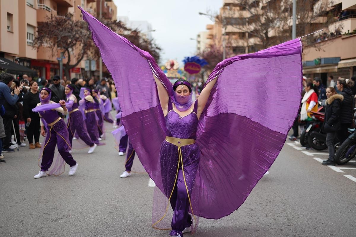 Búscate en las imágenes de la rúa de Carnaval de Ibiza