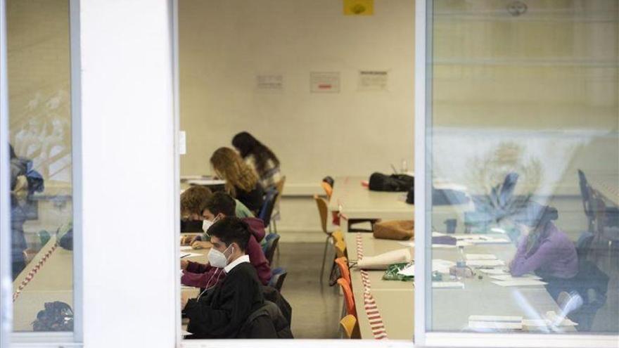 El debate sobre la presencialidad en los exámenes en la universidad llega a Aragón