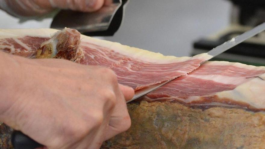 El Corte Inglés de Castellón acoge el Concurso de Cortadores de Jamón