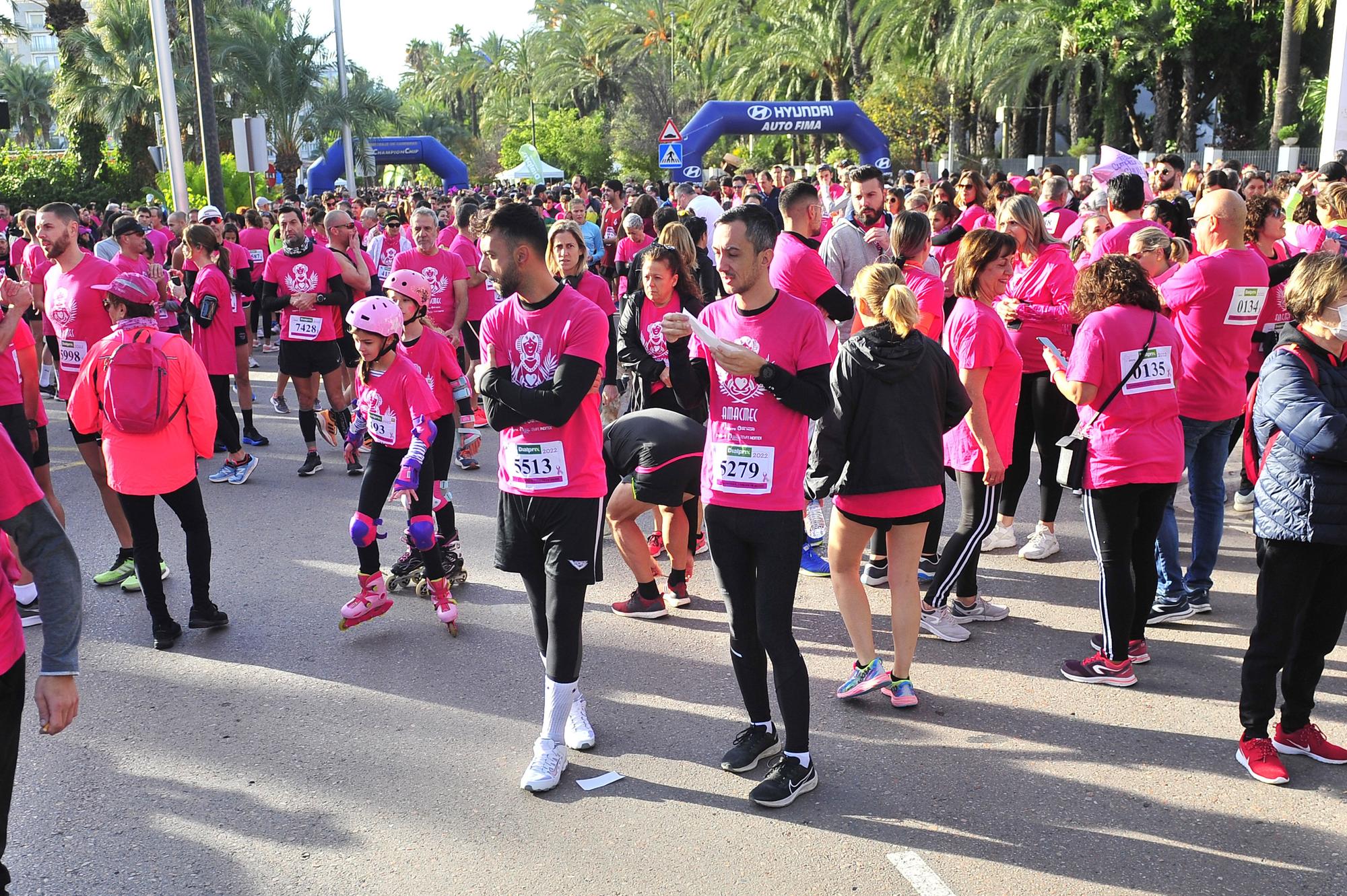 Más de 8.000 solidarios con el cáncer de mama en Elche