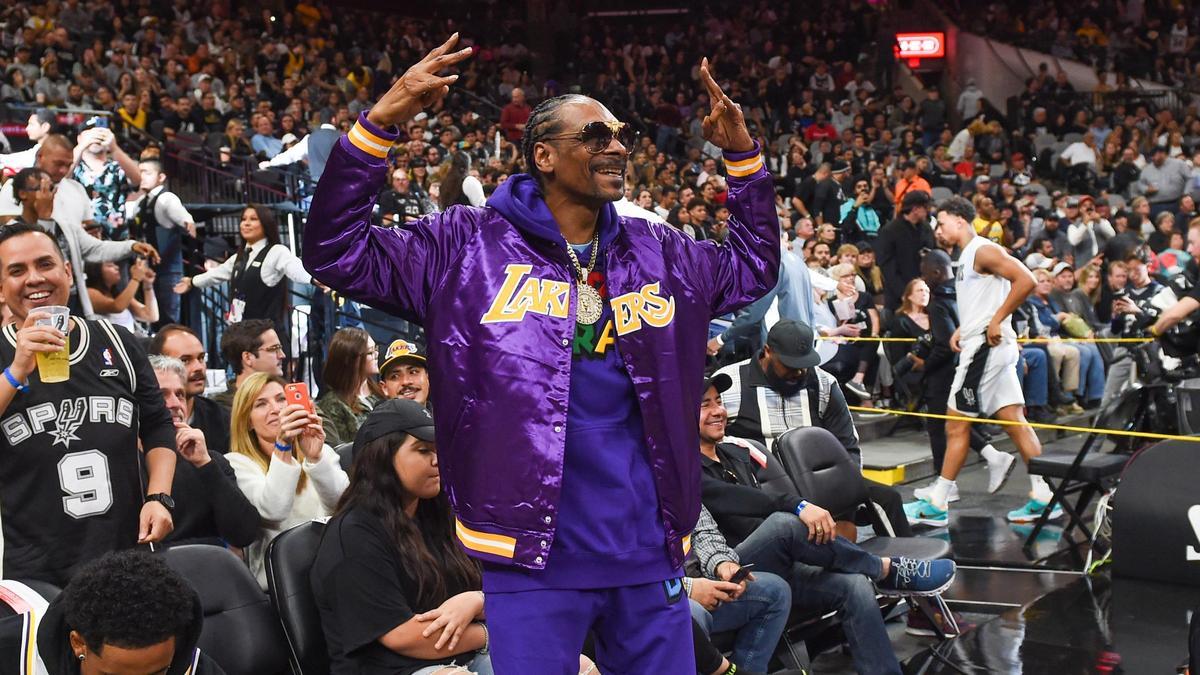 El rapero Snoop Dogg durante un partido de la NBA