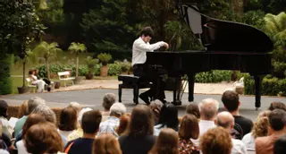 El recital de Gegechkori encandila en el Jardín Botánico