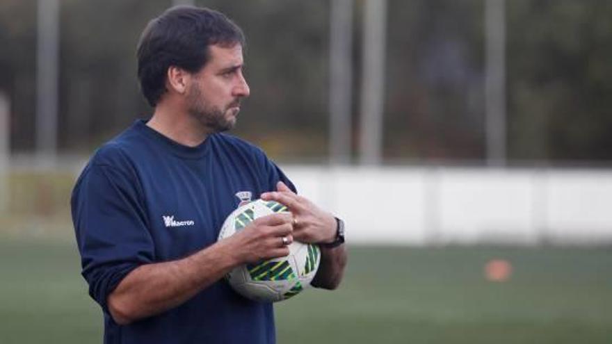 L&#039;entrenador del Peralada, Arnau Sala, afirma que l&#039;equip mereix pujar a Segona B.