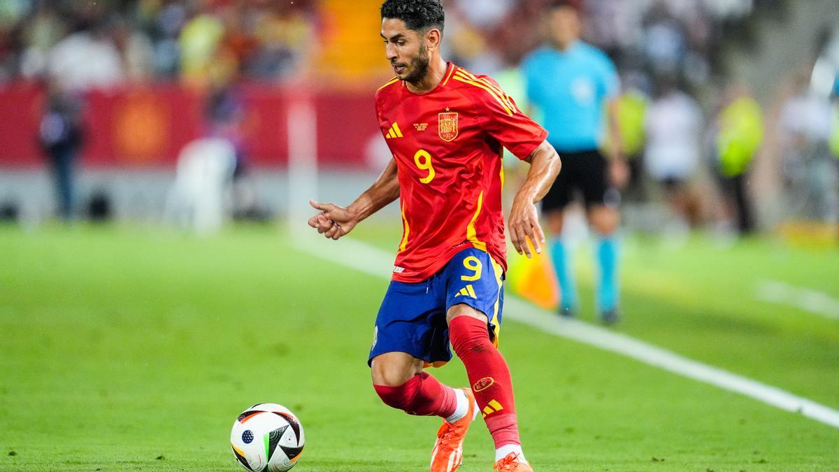 Ayoze Perez en su debut internacional con la absoluta de España en el amistoso frente a Andorra.