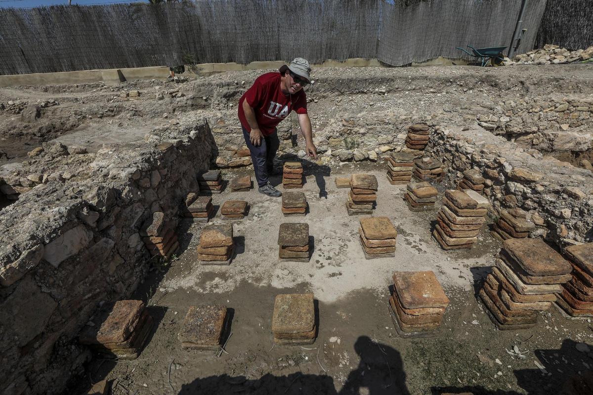 Imágenes de excavaciones en el yacimiento ilicitano de La Alcudia.