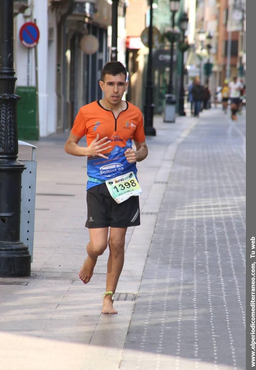 Atletas en el IX Marató BP de Castellón