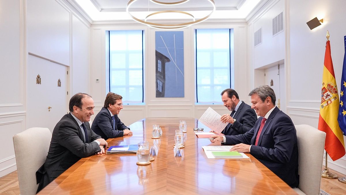 Borja Carabante, José Luis Martínez-Almeida, Óscar Puente y José Antonio Santano.