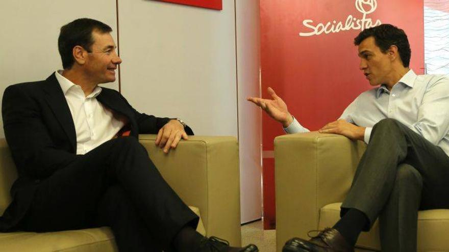 Sánchez prosigue con Tomás Gómez y García-Page sus reuniones en Ferraz