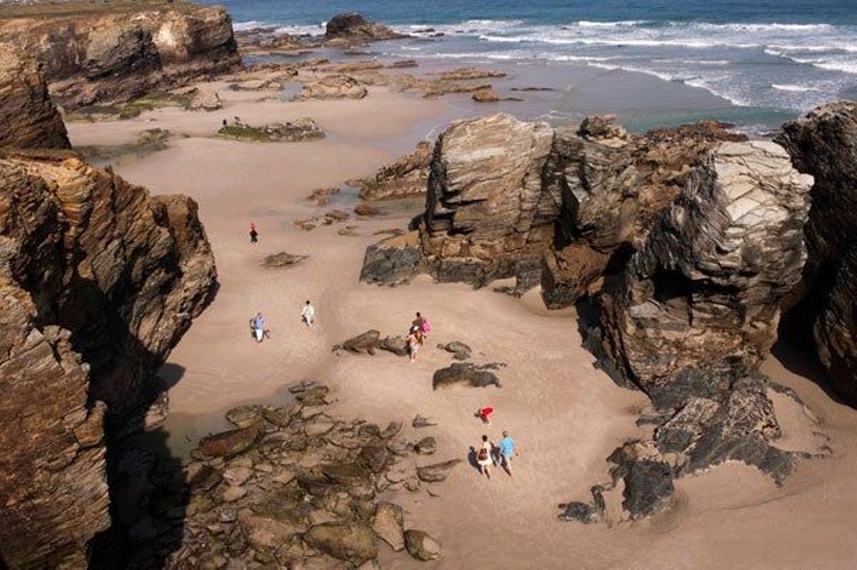 Darse un agradable baño en la mejor playa de España