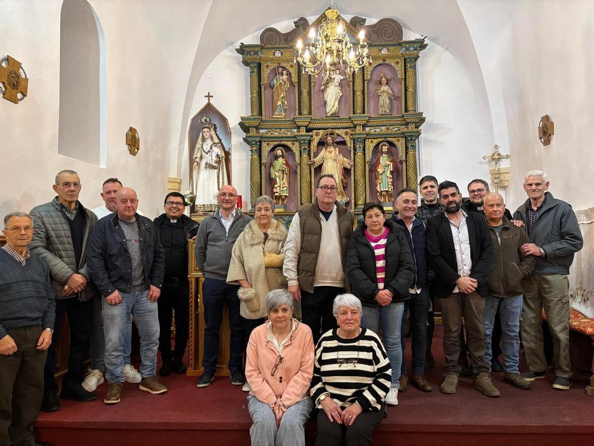 Foto de familia tras el acto de inauguración.
