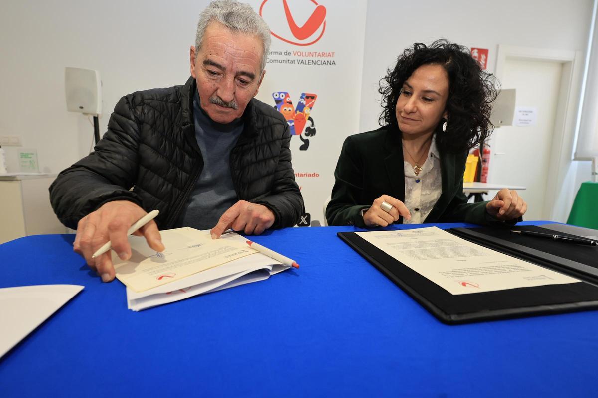 Primer acto de la nueva consellera Albalat en Castelló en el Día del Voluntariado