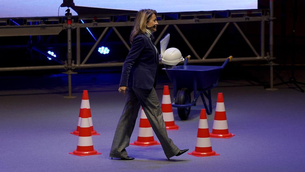 Más de 1.300 empresarios advierten al Gobierno que la falta del Corredor Mediterráneo lastra la economía de toda España.