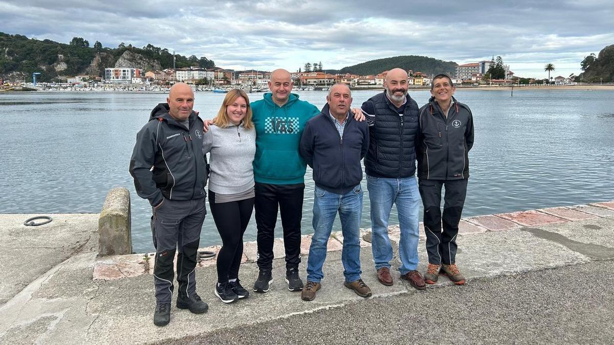 Presentación de la primera subasta de angula, este lunes.