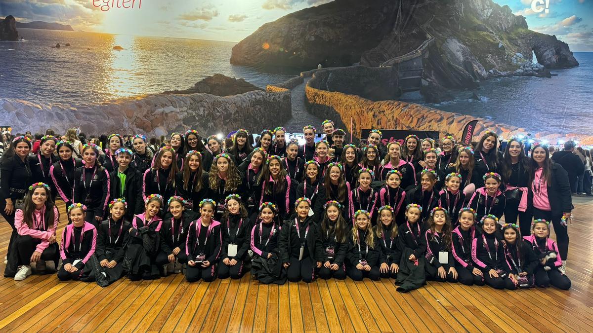 Amplia representación del Gimnasia Morvedre en Bilbao.