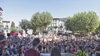 Sóller sale a la calle contra la masificación turística en una marcha histórica de 2.500 personas