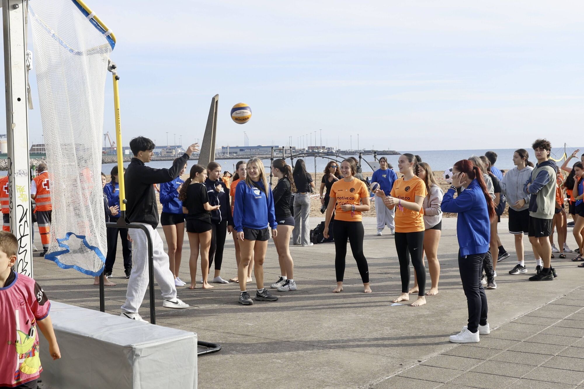 EN IMÁGENES: Los clubes de la zona oeste hacen equipo en El Arbeyal en una jornada repleta de actividades: "Un gran día para conocer amigos y descubrir deportes"