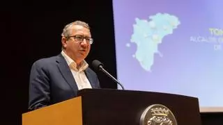 Toni Pérez, alcalde de Benidorm: "El turismo es una industria de redistribución" de riqueza económica y social"