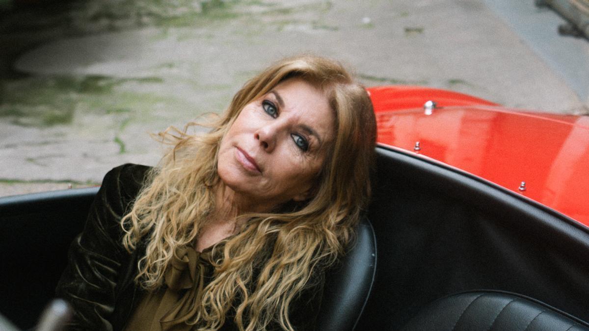 Jeanette en el videoclip de 'Como un cristal'.