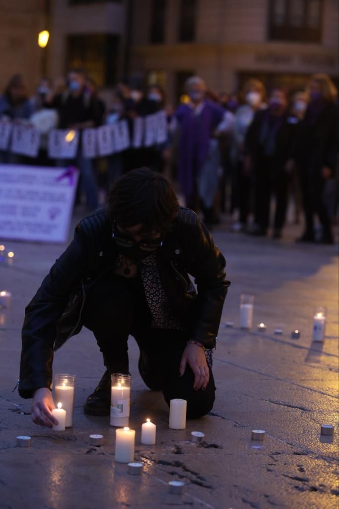 Concentración contra la violencia vicaria en Oviedo