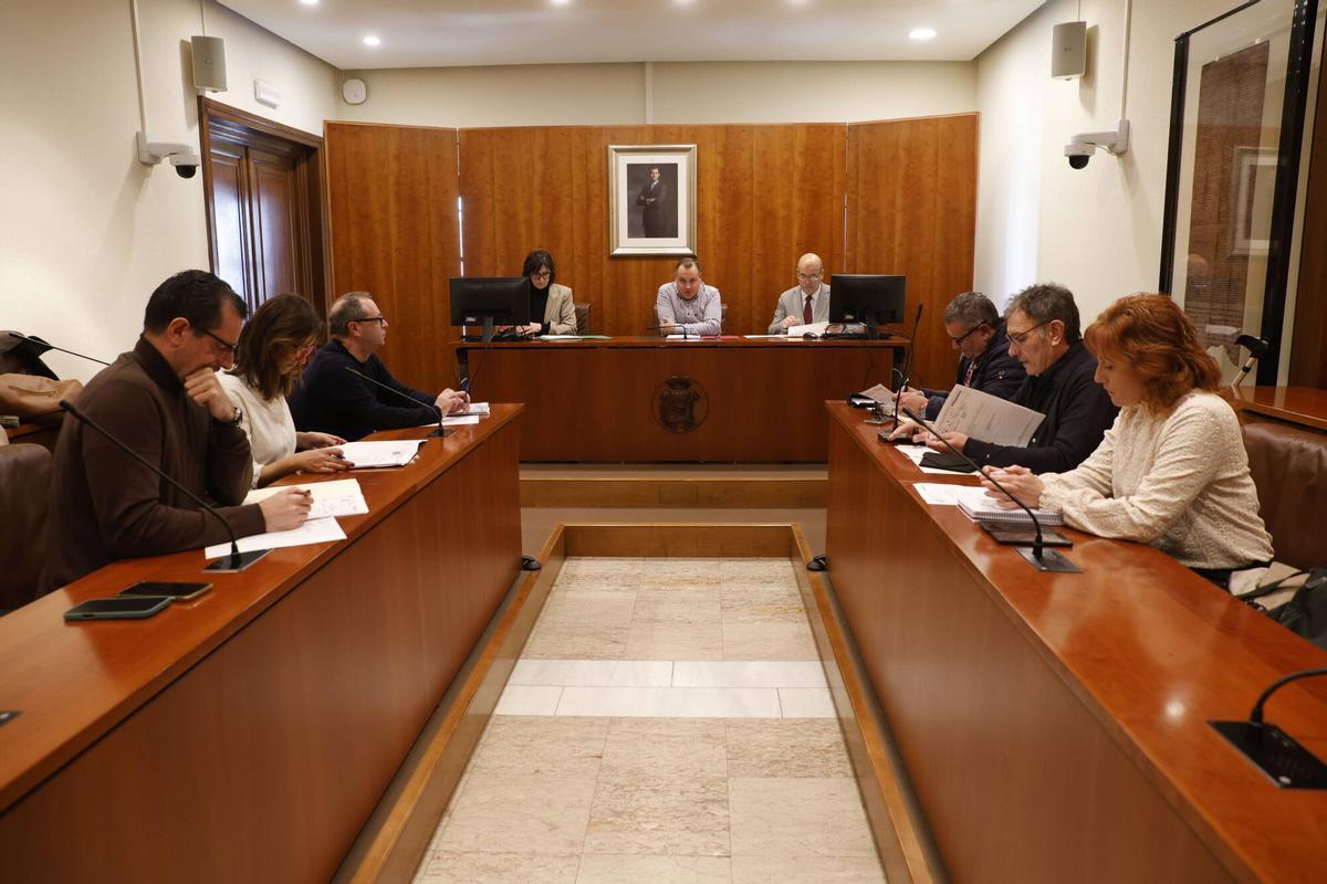 Reunión del consejo de administración del ARA en el Ayuntamiento.