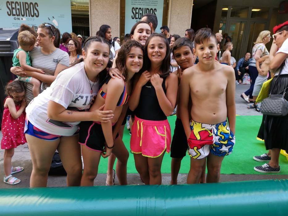 Un tobogán acuático para dar la bienvenida al verano en Marín