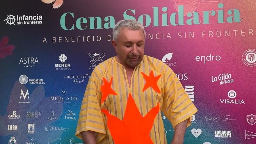 La pancarta contra el Madrid y el muñeco de Vinicius colgados en un puente de la capital.