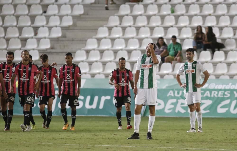 Galería gráfica: El Córdoba CF cae goleado ante el Tenerife.