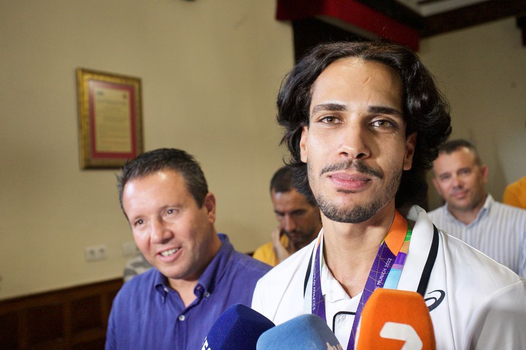 Recepción oficial y acto de bienvenida en Mula al atleta Mohamed Katir