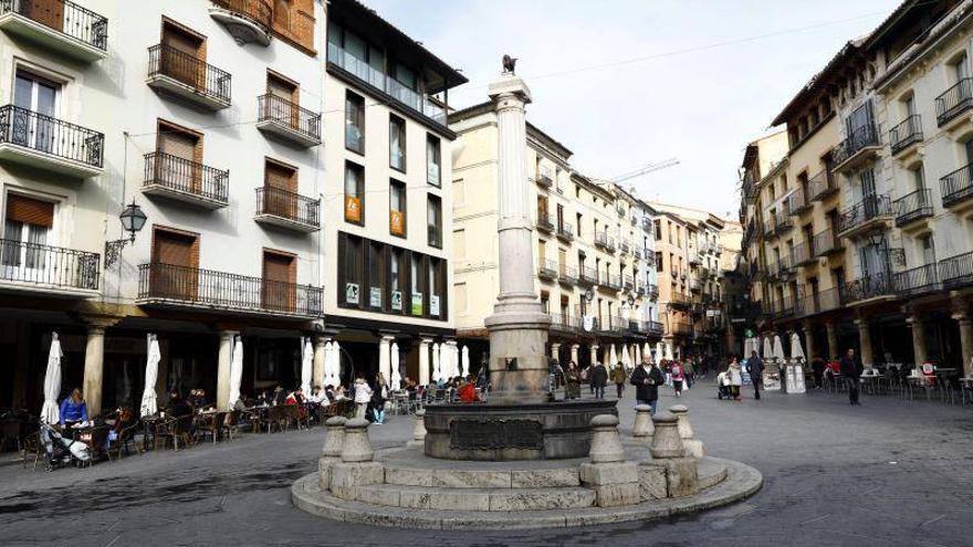 La Policía Local frustra un atraco a un banco en la plaza del Torico