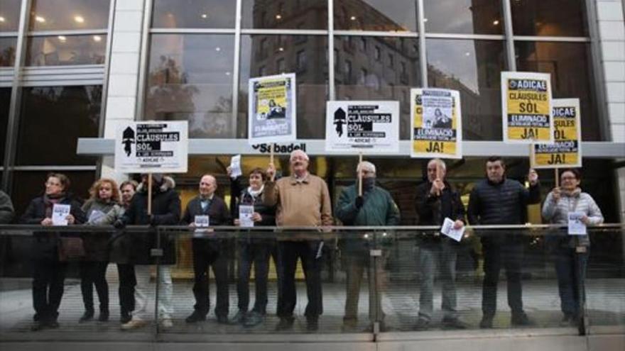 Adicae dice que el fallo del Supremo solo afecta a sentencias firmes