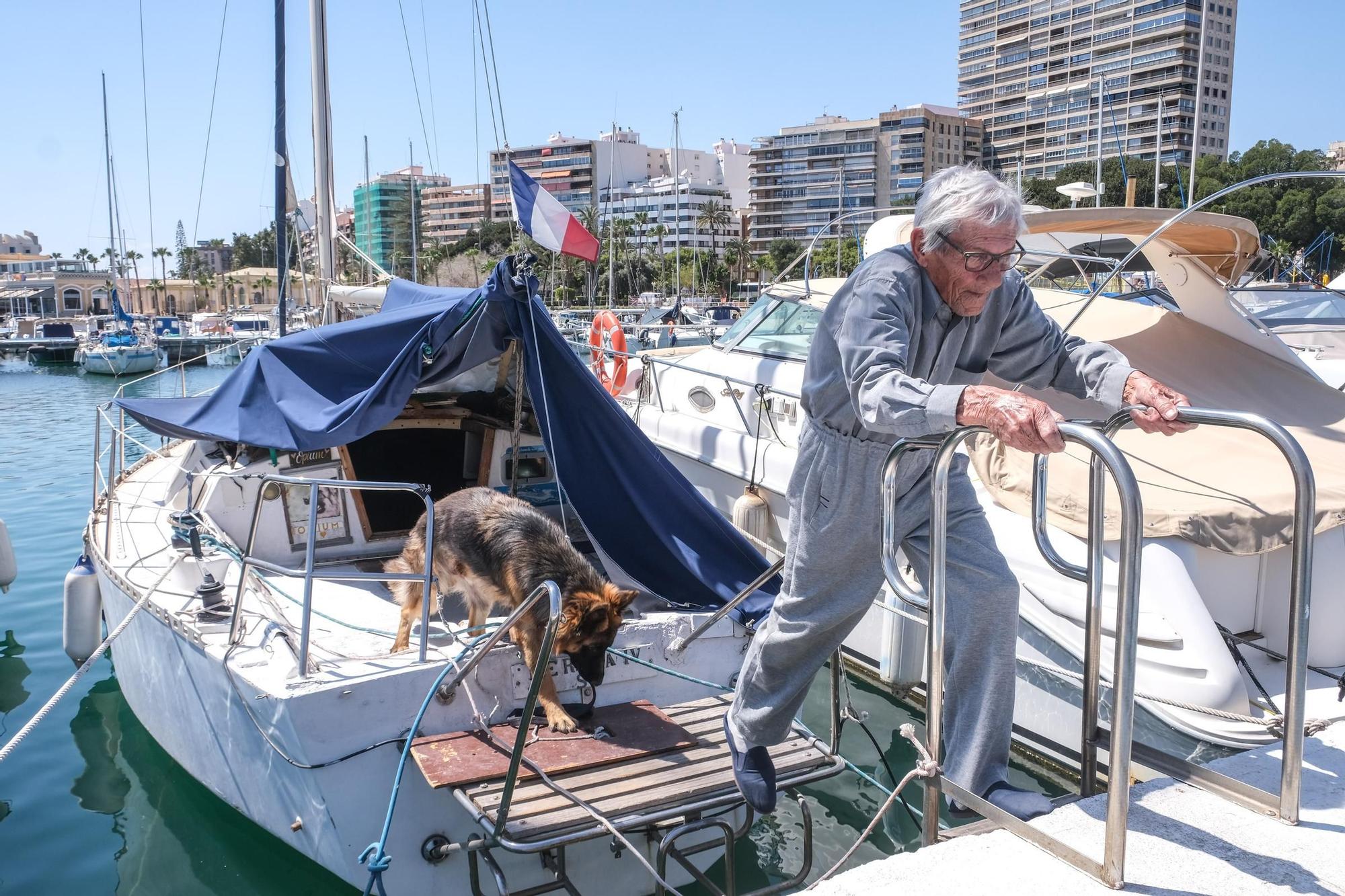 Así es vivir en un barco: la vida en el mar en la costa de Alicante se afianza como una opción de estilo de vida en alza