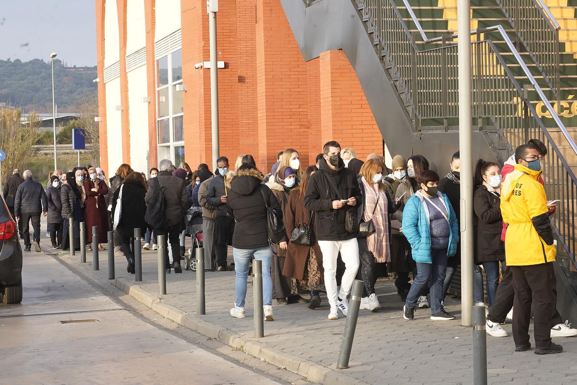 Gran expectació a l'obertura del Primark a l'Espai Gironès de Salt