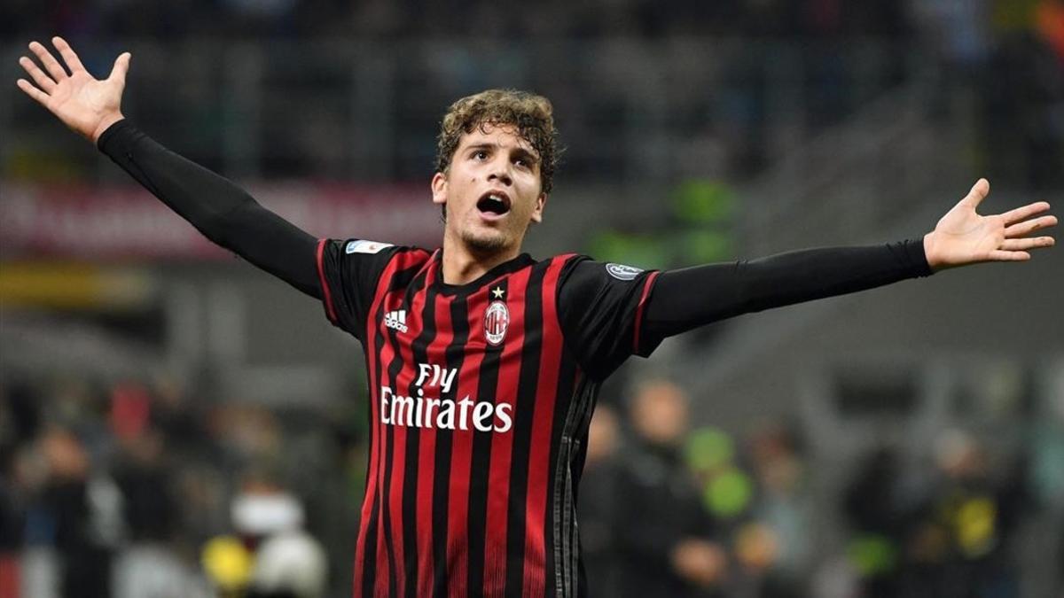 Locatelli celebra el golazo a Buffon en el partido del sábado en San Siro.