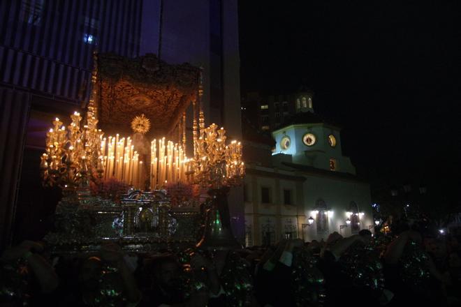 Fotos de la salida procesional de la Expiración este Miércoles Santo 2025