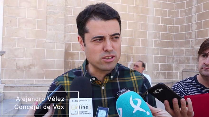 Vox amenaza con romper la estabilidad en el Ayuntamiento de Badajoz